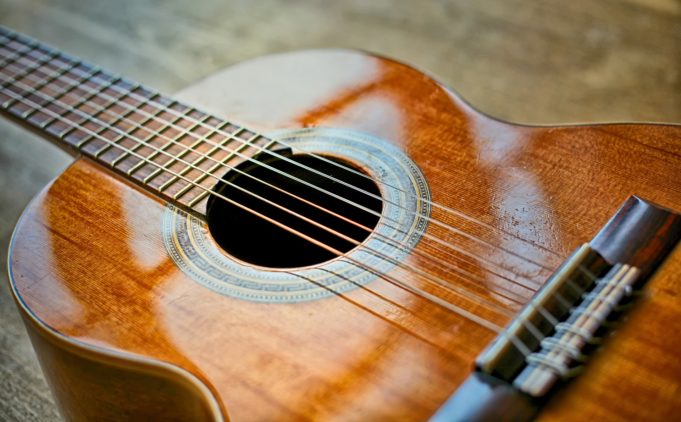 Como usar o CAGED nas Escalas de Violão